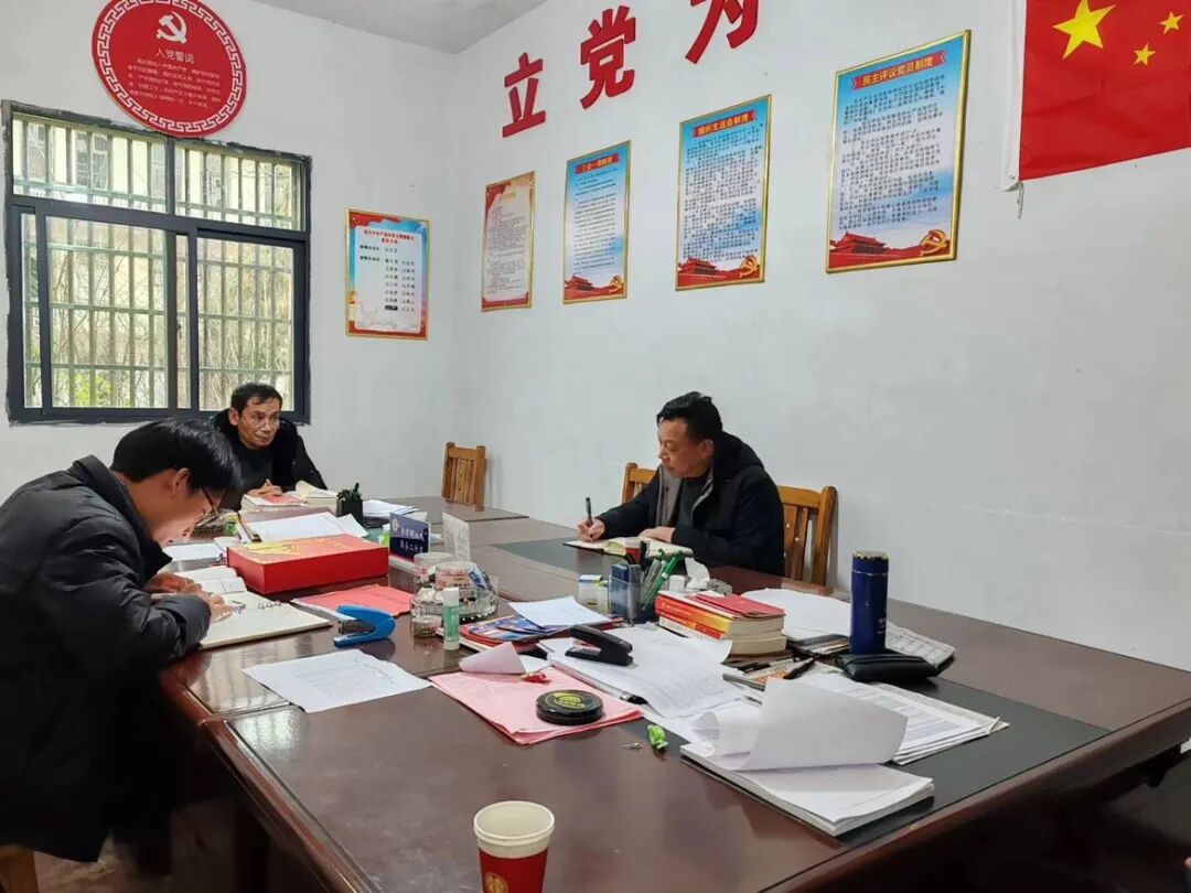 3月4日,下村指导村集体经济发展工作;参加