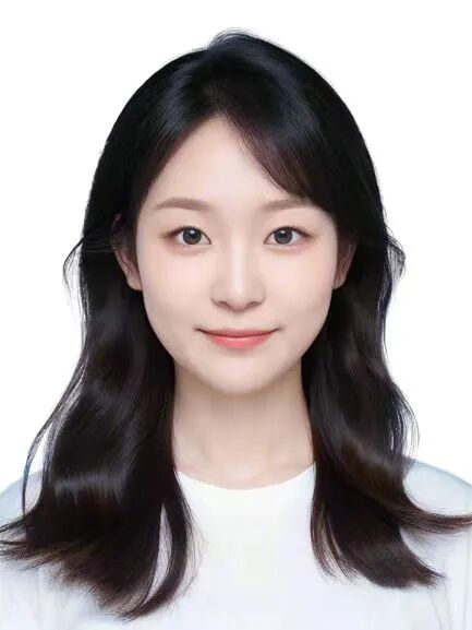 20226261266  殷玉佳-寸照 (2).jpg