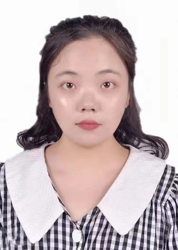 2019561104 刘容寸照.jpg