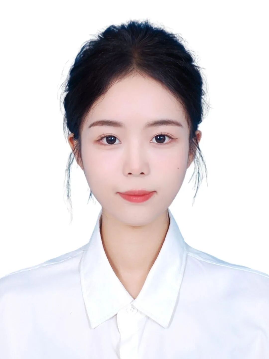 2019561014刘敏 寸照照.jpg