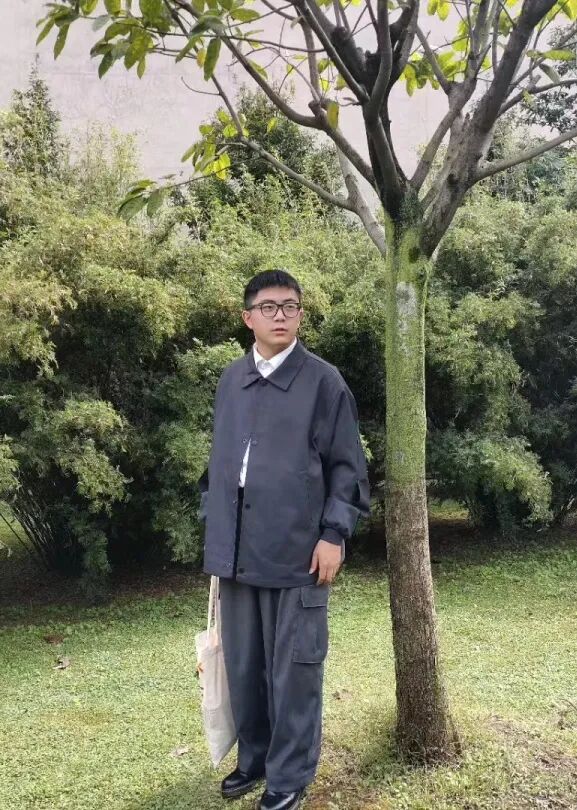 校友系列报道(二)丨严凯:教育就是人点亮人