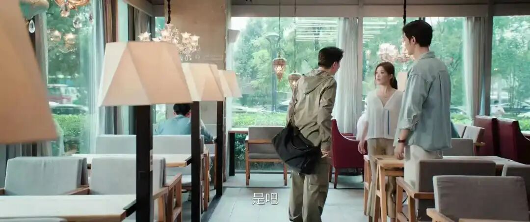 许我耀眼林涛穿搭