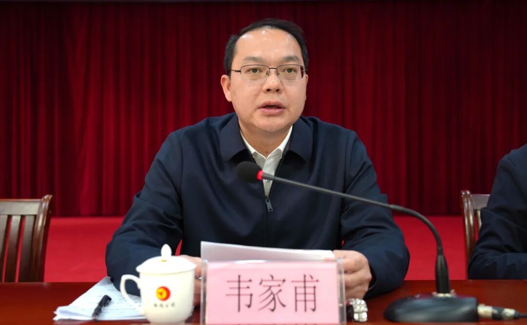 东兰县召开纪念三八国际妇女节114周年慰问座谈会