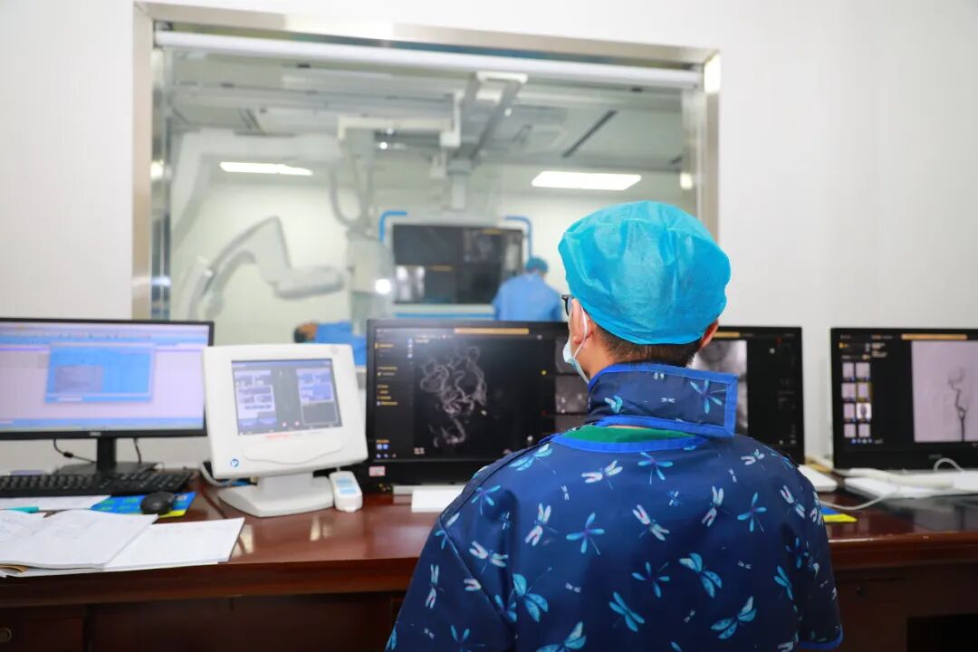 盐城市一院神经内科连续为两名患者成功开展颅内静脉窦血栓介入取栓术