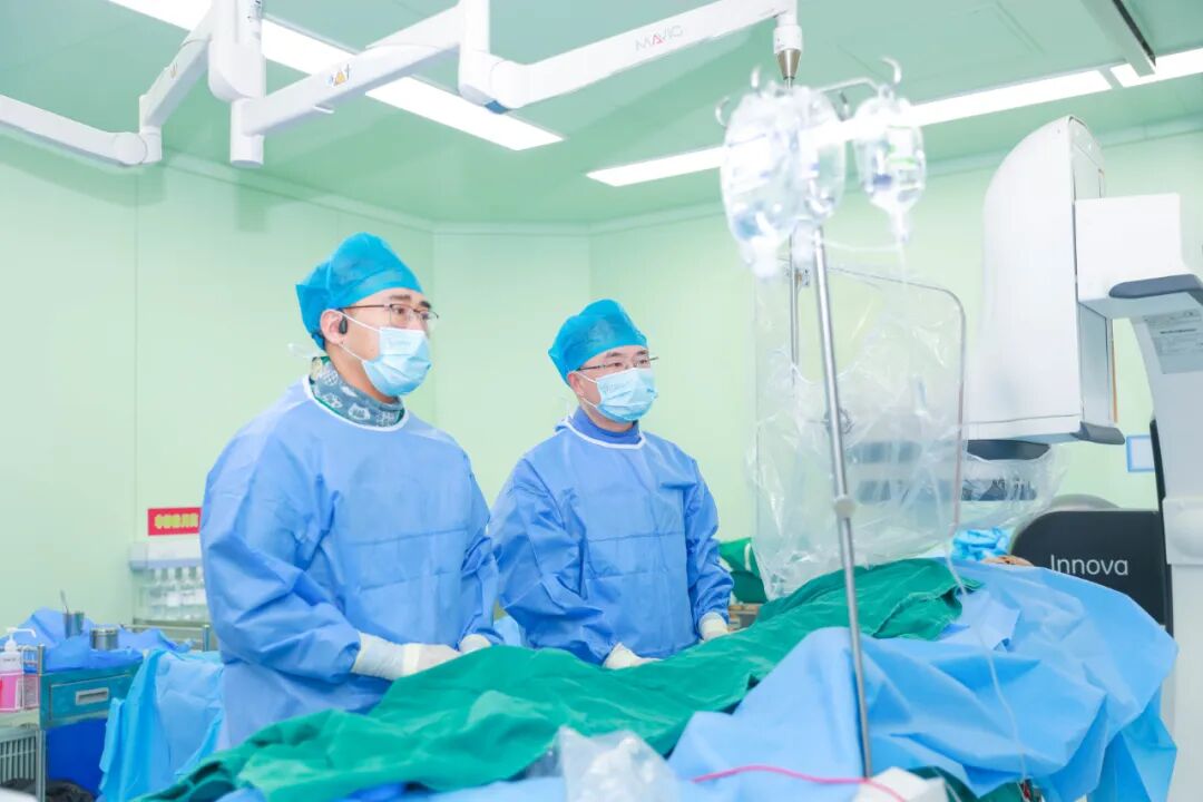 我市首例！盐城市一院完成局麻下经导管主动脉瓣置换术