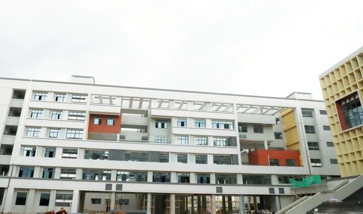 主体教学楼一角。惠报全媒体记者蓝斐菲 通讯员郑雪静 摄

