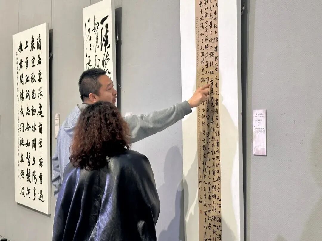 呦呦鹿鸣——包头青年十二人书法篆刻联展在内蒙古美术馆开展 第3张