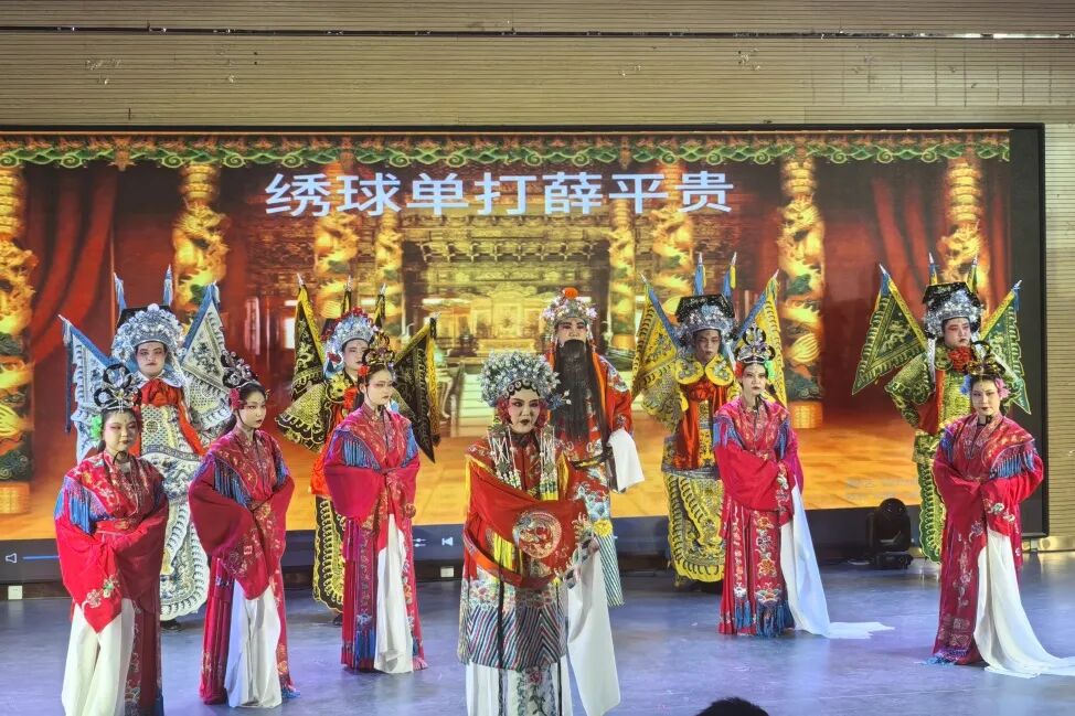 喜讯！晋剧选段《大登殿・龙凤阁内把衣换》荣获第五届全国高校戏曲社团青音会二等奖 第2张