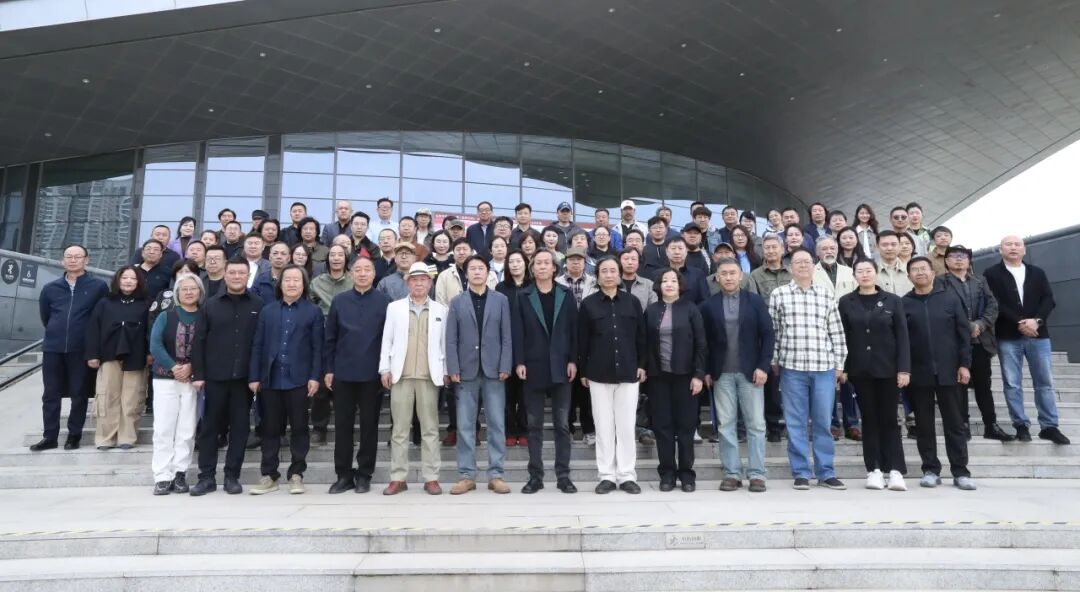 内蒙古美术家协会第十届理事会第四次会议在呼和浩特召开 第4张