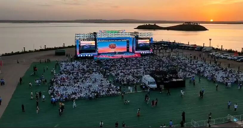 歌自草原来——2026·内蒙古民歌大会经典传唱专场精彩上演 第3张
