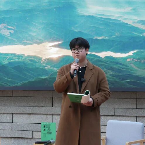 “以文寄情 共话青山”《草原・呼和浩特大青山作品专号》分享会举办 第10张
