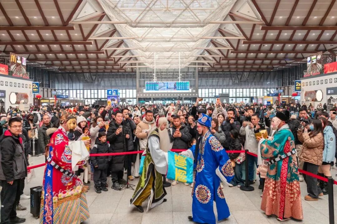 时代场景 中国速度｜藏在旅途里的家国温情 第8张