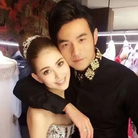 周杰伦近况引人担忧?看看他1.4亿大平层,大露台成明星打卡地,网友:人生没有圆满啊!