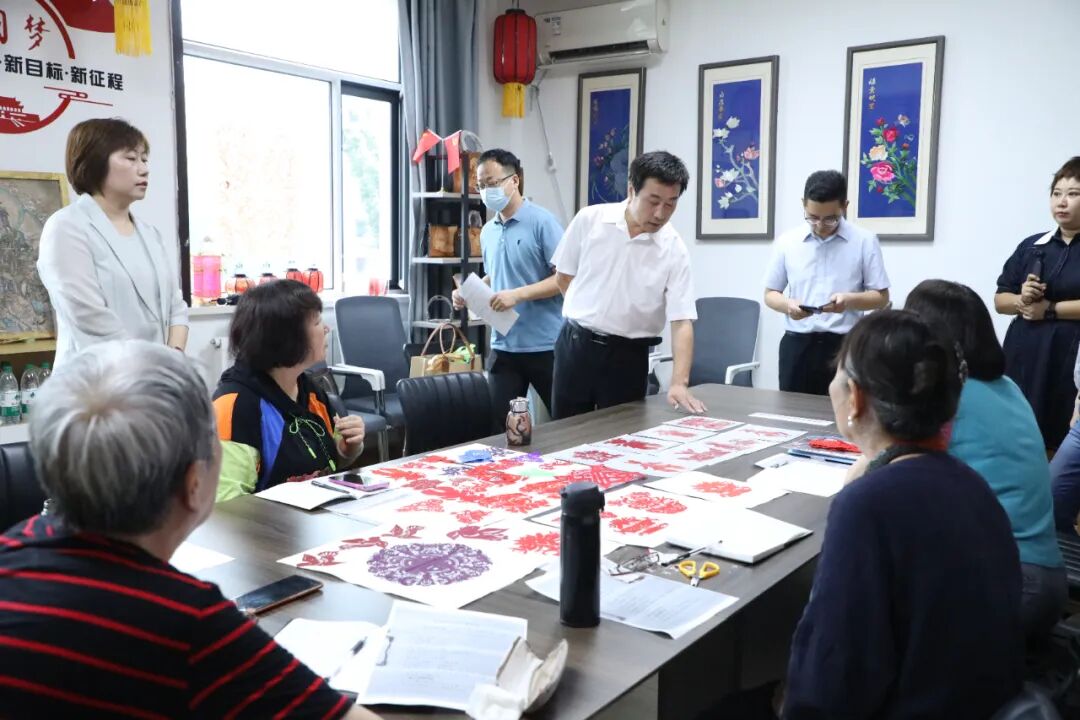 内蒙古文联各文艺家协会举办会员日活动 第1张