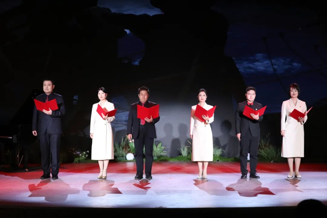 “中国梦 劳动美”第三届劳动者之歌大型诗歌朗诵会圆满落幕 第15张