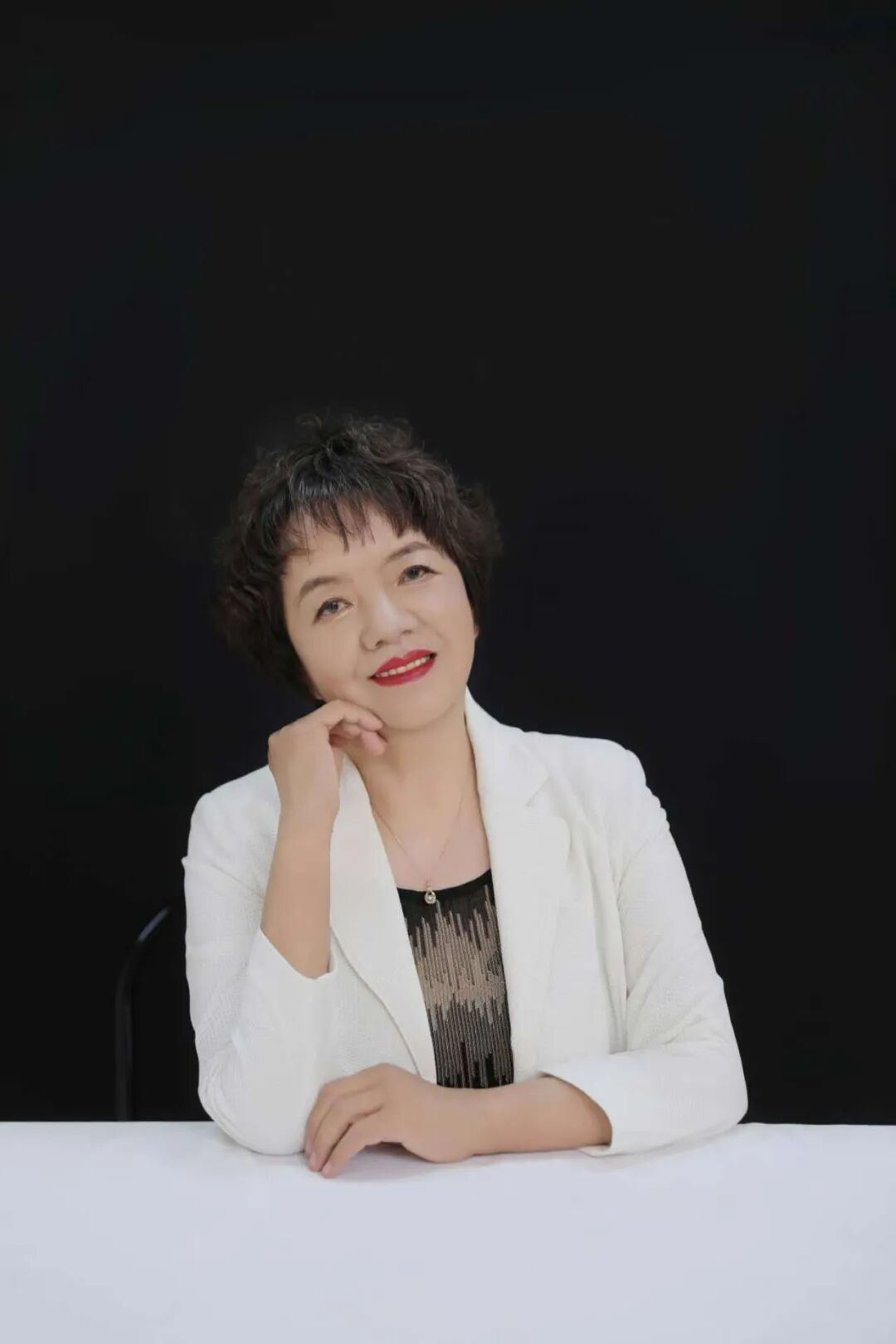 乐荐·NEW | 由“三千孤儿入内蒙”亲历者创作，青年歌手吕敏深情演唱《额吉，我想您》 第6张