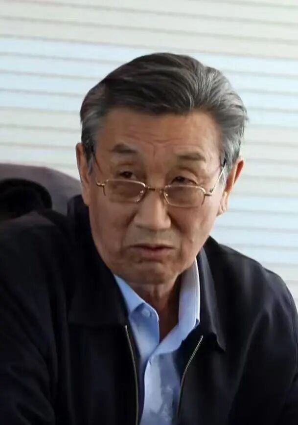 内蒙古作家特·官布扎布作品《大草地》入选中国作协“新时代文学攀登计划” 第3张