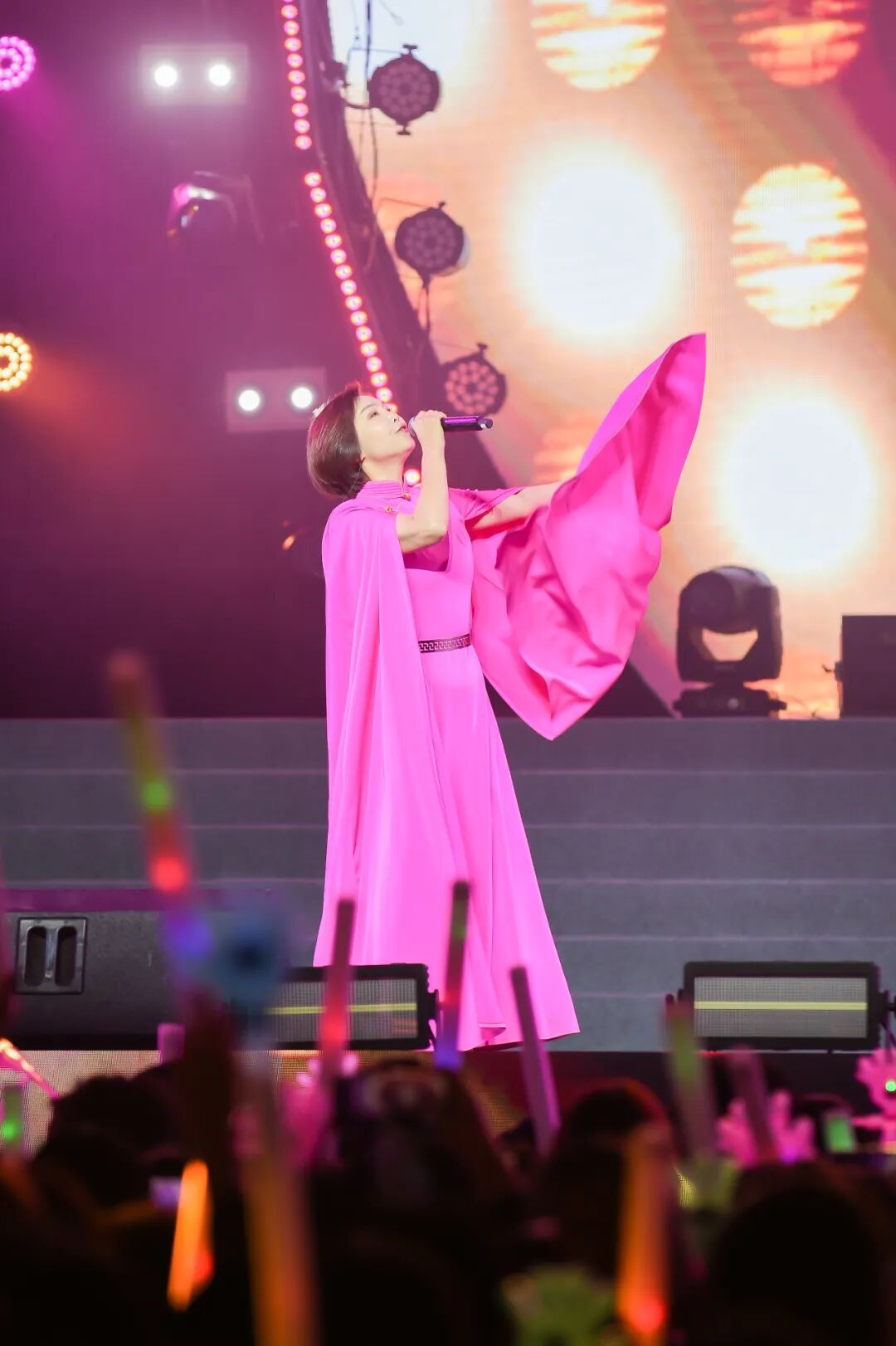 文艺名家风采 | 苏勒亚其其格：草原深处的百灵鸟 第13张