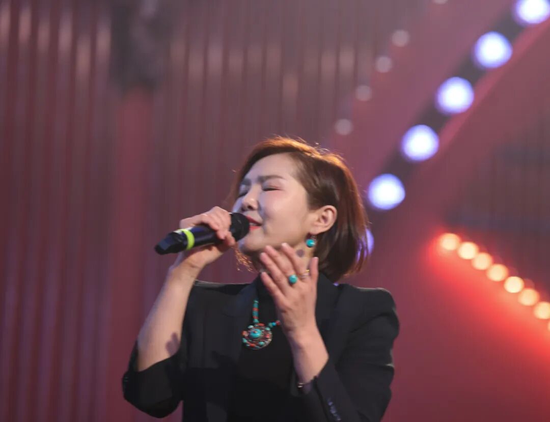 文艺名家风采 | 苏勒亚其其格：草原深处的百灵鸟 第15张