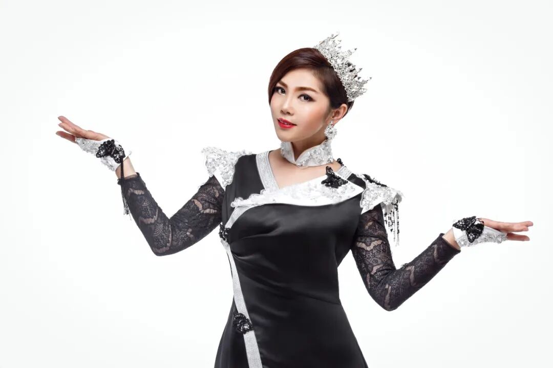 文艺名家风采 | 苏勒亚其其格：草原深处的百灵鸟 第11张