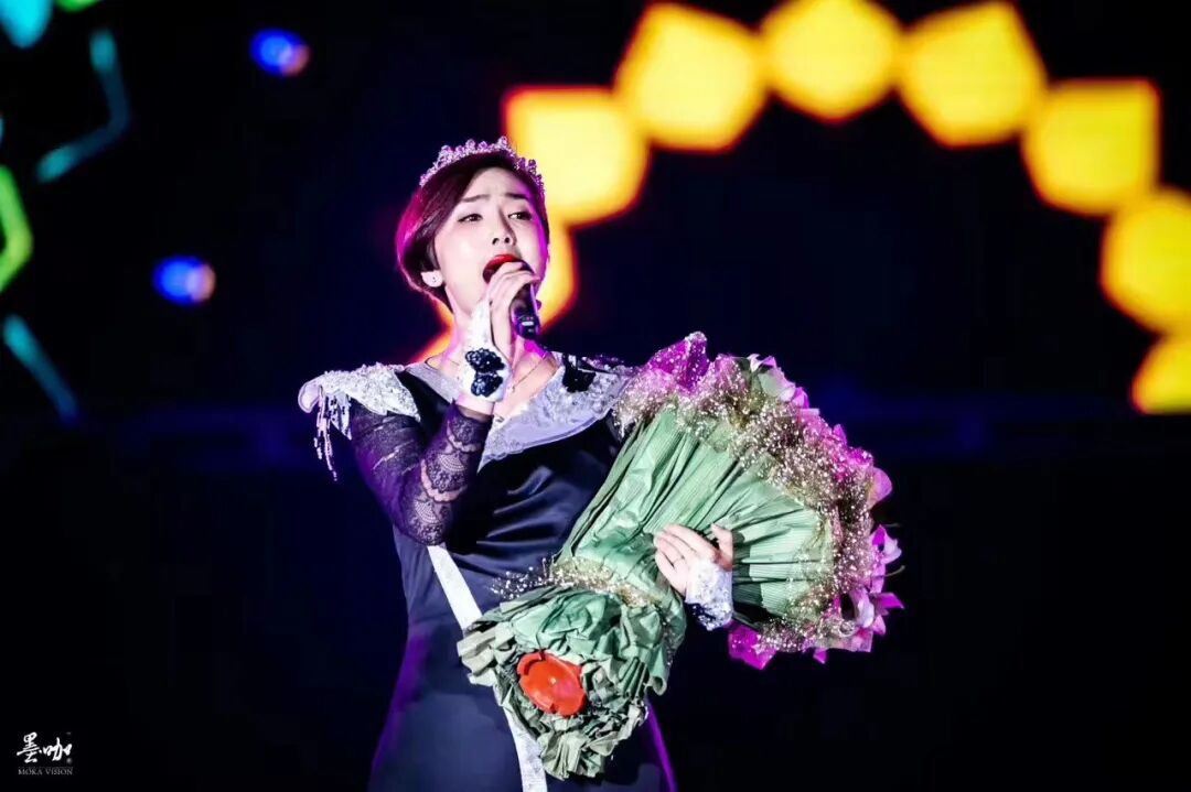 文艺名家风采 | 苏勒亚其其格：草原深处的百灵鸟 第16张