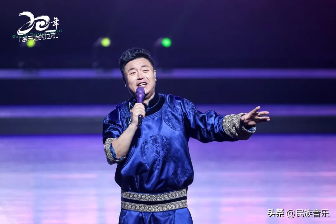 草原之声撼动青城，科尔沁夫“梦开始的地方”演唱会深情谢幕 第4张
