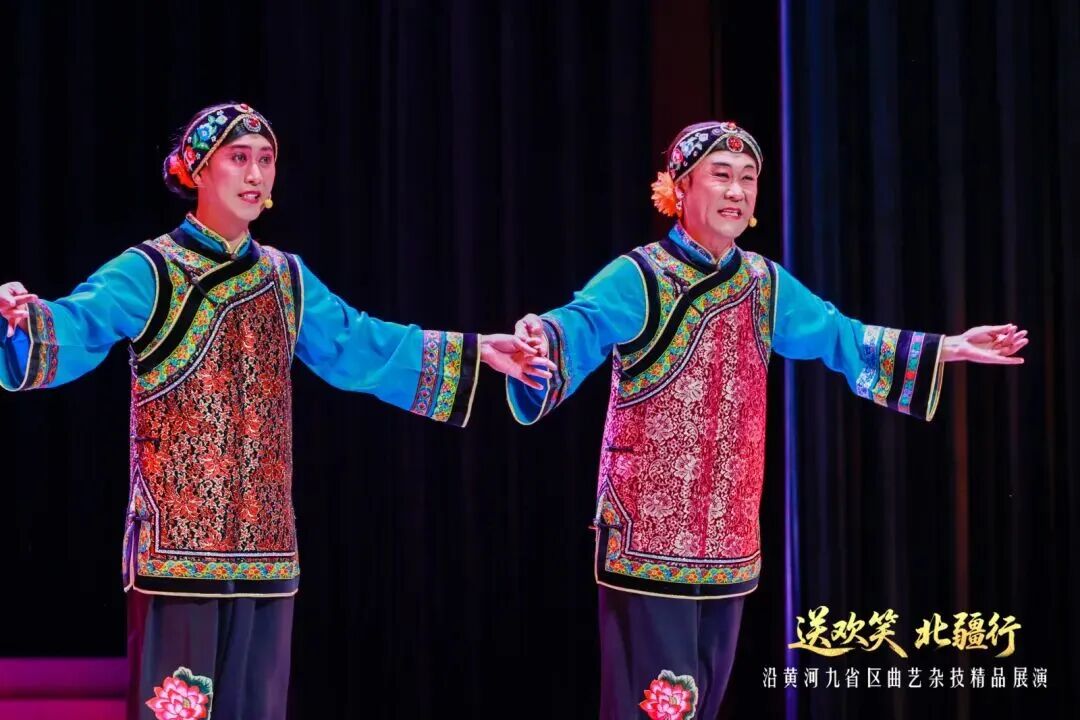 “送欢笑·北疆行”沿黄九省曲艺杂技精品展演首场在阿拉善盟盛大启幕 第16张