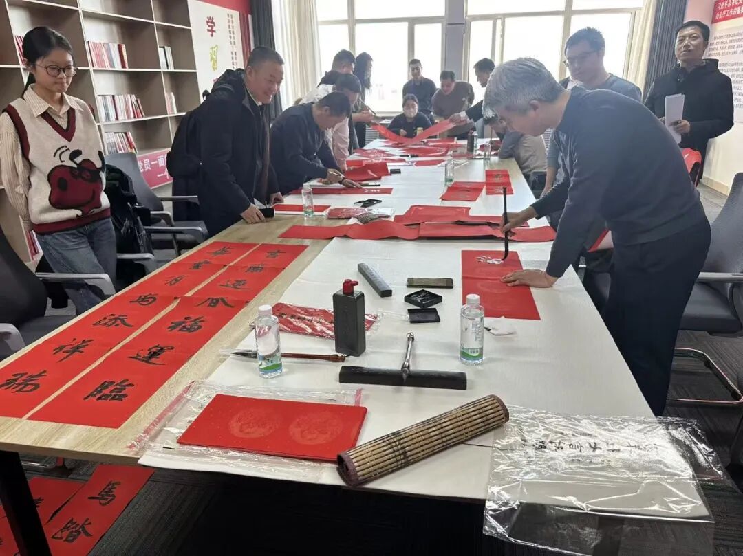 乌兰察布文联组织2026丙午马年“万福迎春”系列公益活动 第5张