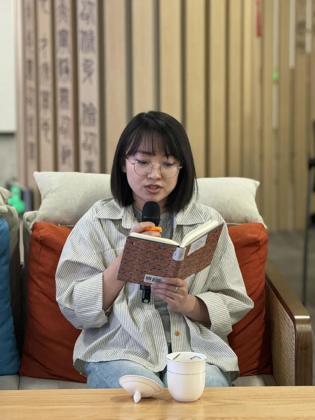 “书香致远 声动人心”2025年内蒙古文联机关工会阅读分享会在内蒙古文学馆举办 第19张