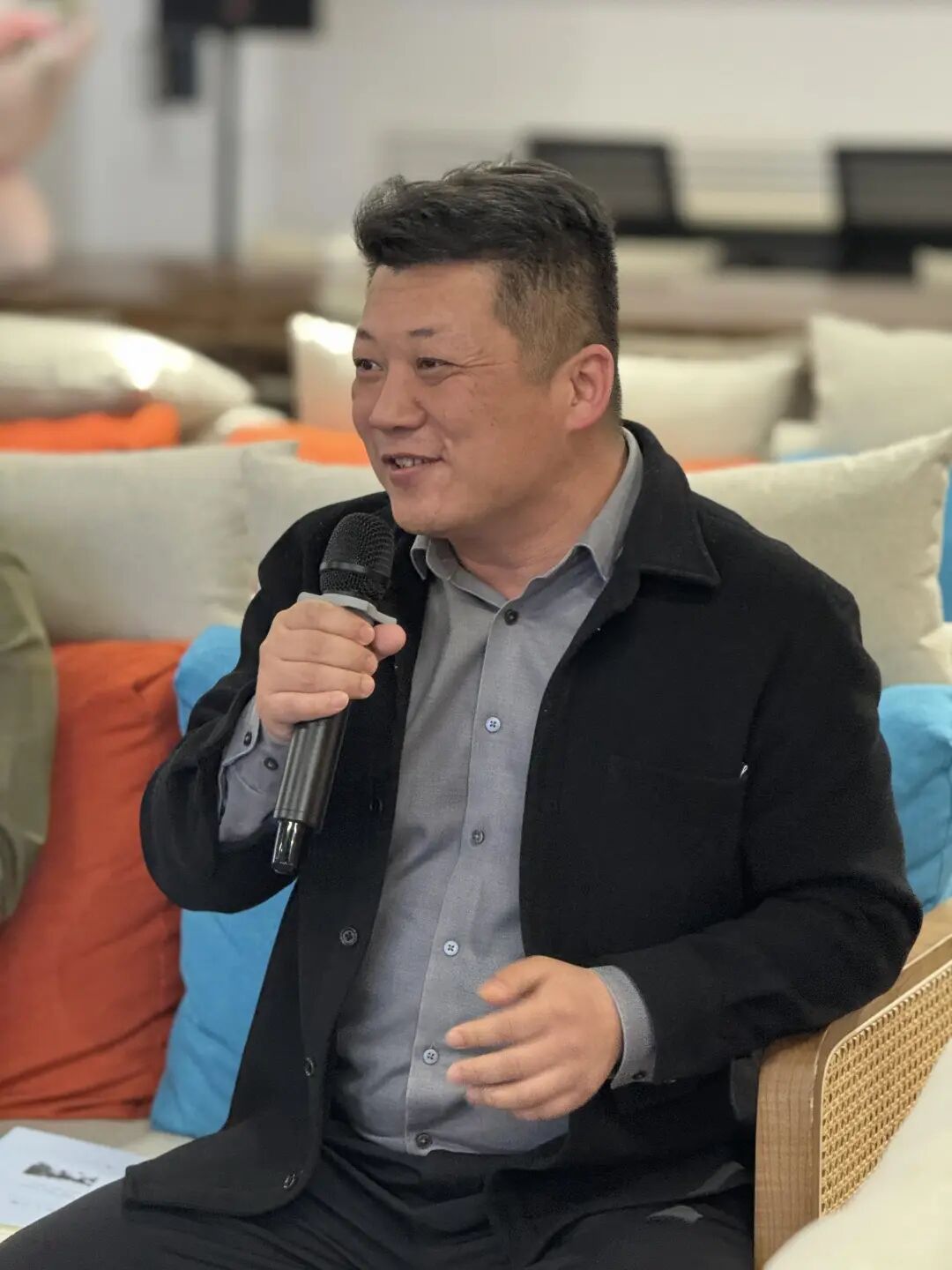 “书香致远 声动人心”2025年内蒙古文联机关工会阅读分享会在内蒙古文学馆举办 第11张