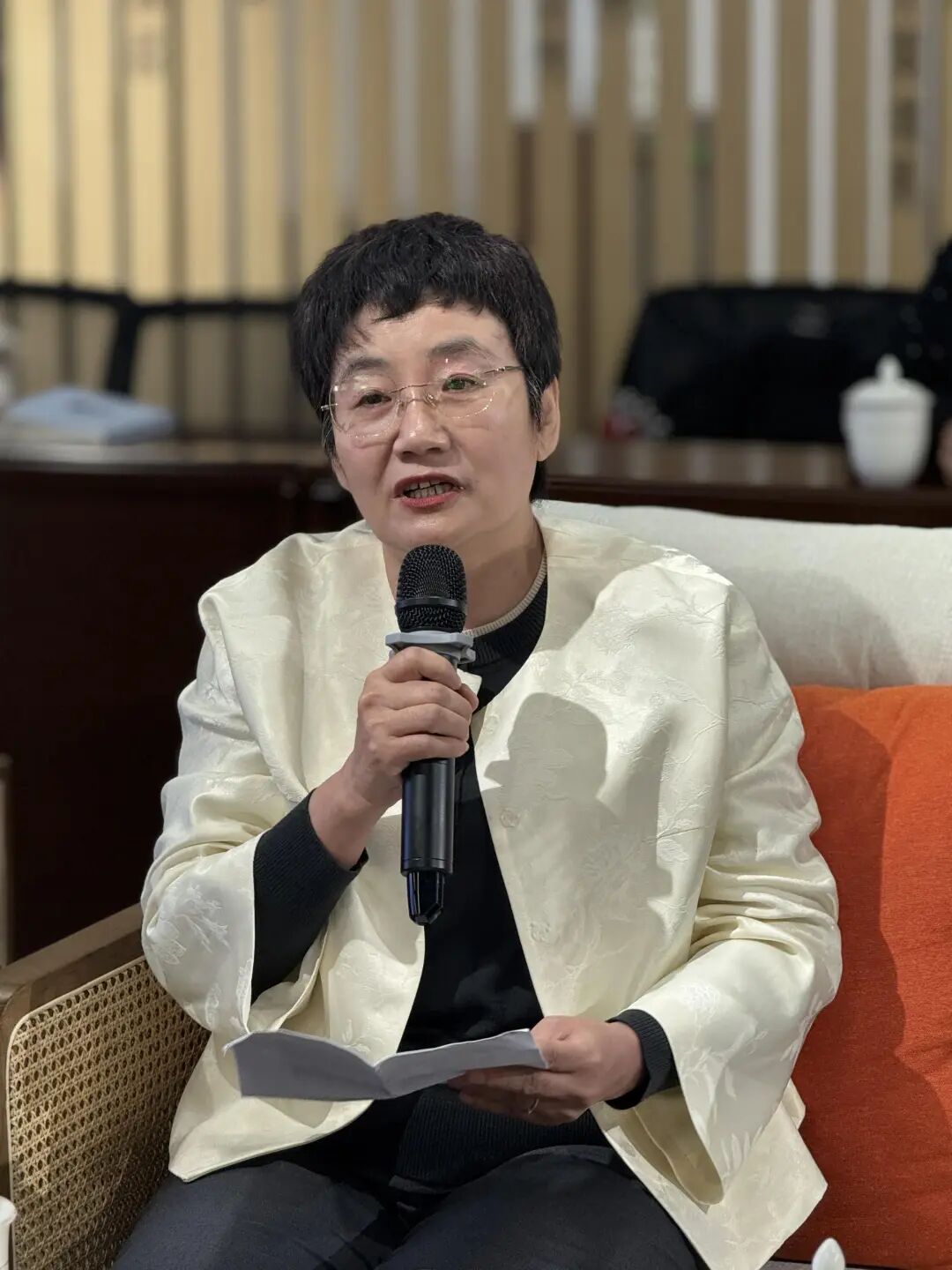 “书香致远 声动人心”2025年内蒙古文联机关工会阅读分享会在内蒙古文学馆举办 第4张