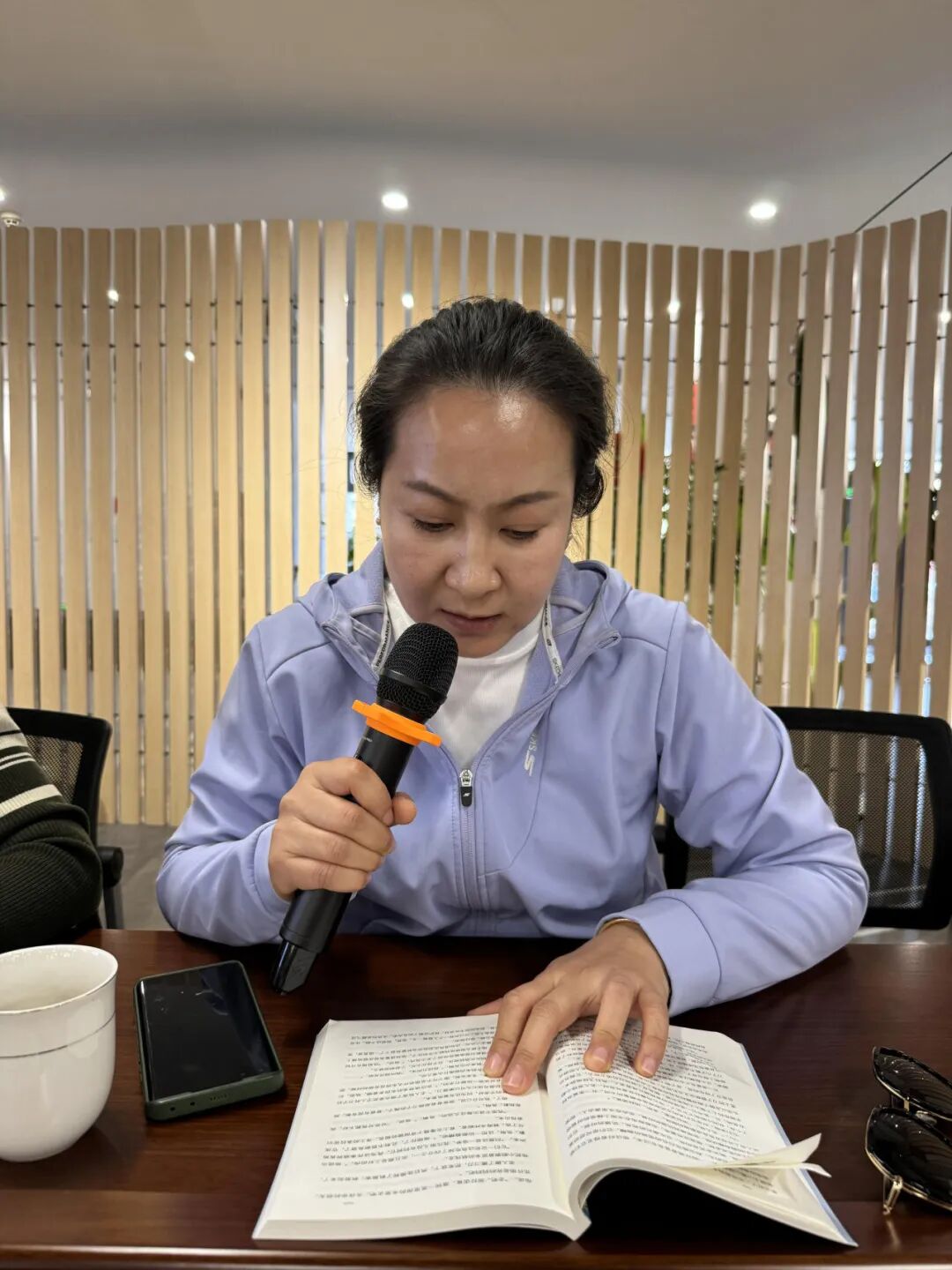 “书香致远 声动人心”2025年内蒙古文联机关工会阅读分享会在内蒙古文学馆举办 第25张