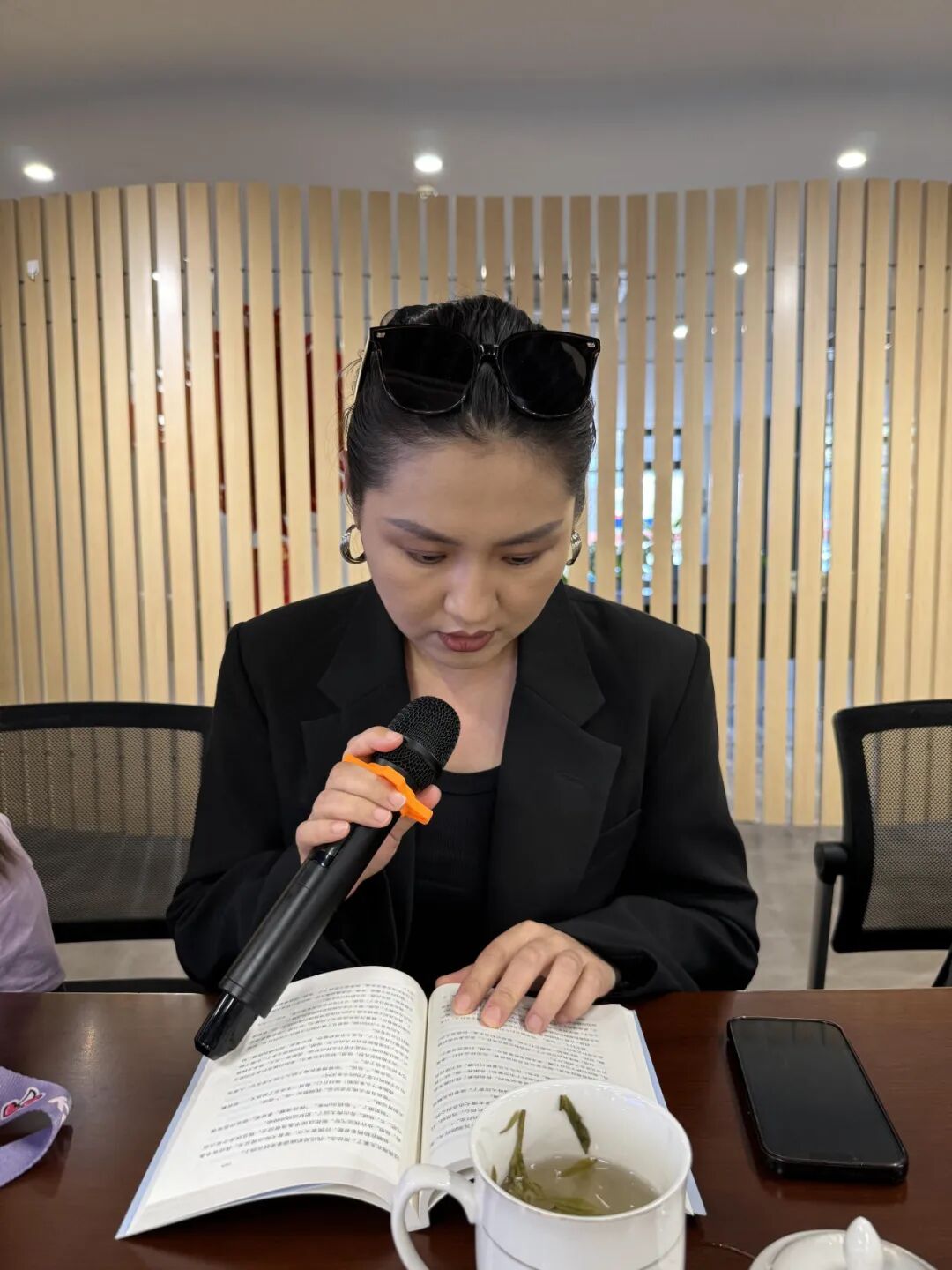 “书香致远 声动人心”2025年内蒙古文联机关工会阅读分享会在内蒙古文学馆举办 第28张