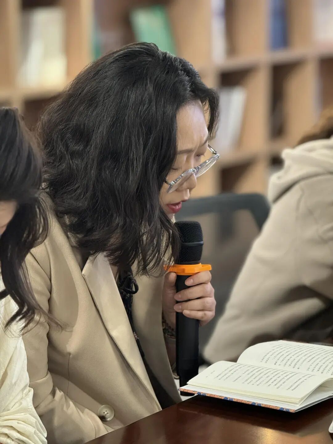 “书香致远 声动人心”2025年内蒙古文联机关工会阅读分享会在内蒙古文学馆举办 第21张