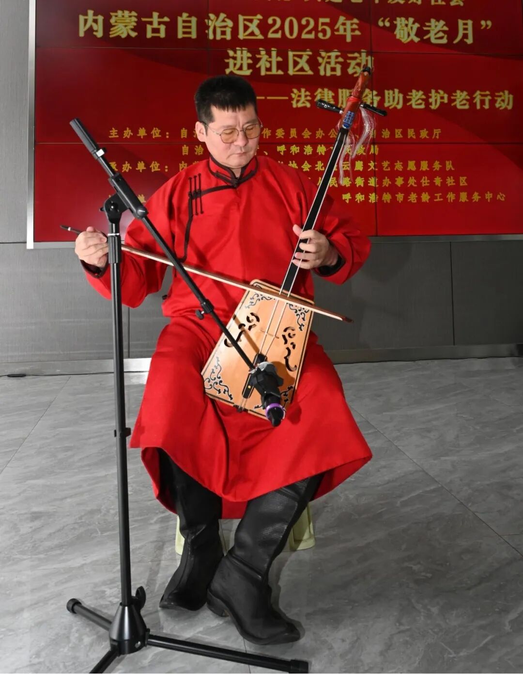 文艺志愿服务走进社区 敬老月演出温暖银发心 第9张