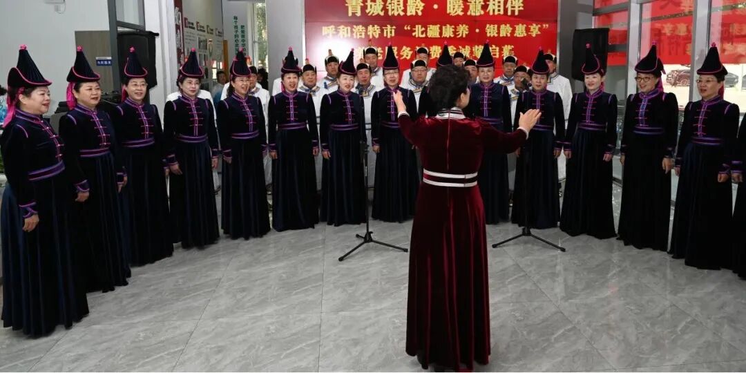 文艺志愿服务走进社区 敬老月演出温暖银发心 第5张