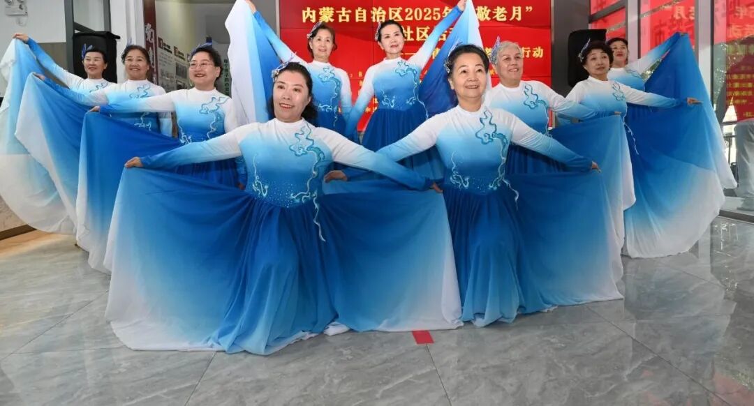 文艺志愿服务走进社区 敬老月演出温暖银发心 第16张