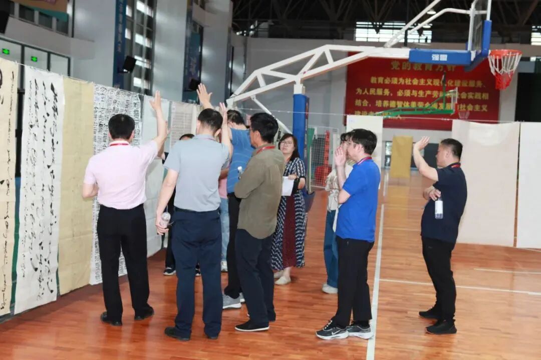 第九届内蒙古自治区书法篆刻展评审纪实（附入展公示名单） 第19张