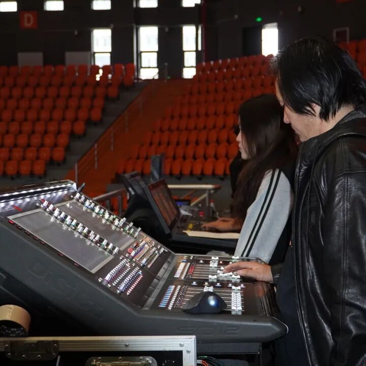 内蒙古新星新作演唱会第五场，彩排进行中…… 第9张
