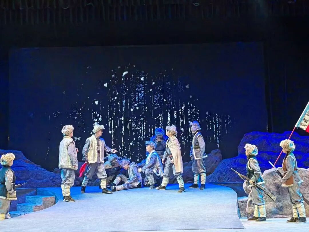 文艺评论 | 从评剧《路北游击队》看乌兰牧骑的红色叙事与戏曲表达 第3张