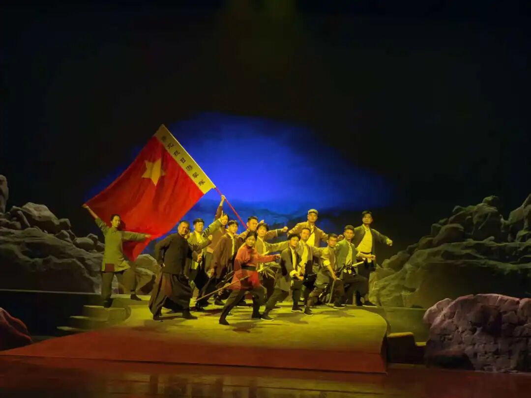 文艺评论 | 从评剧《路北游击队》看乌兰牧骑的红色叙事与戏曲表达 第4张