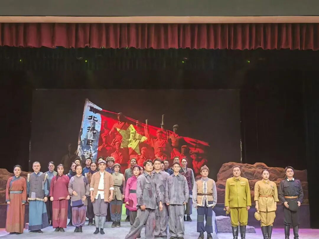 文艺评论 | 从评剧《路北游击队》看乌兰牧骑的红色叙事与戏曲表达 第1张