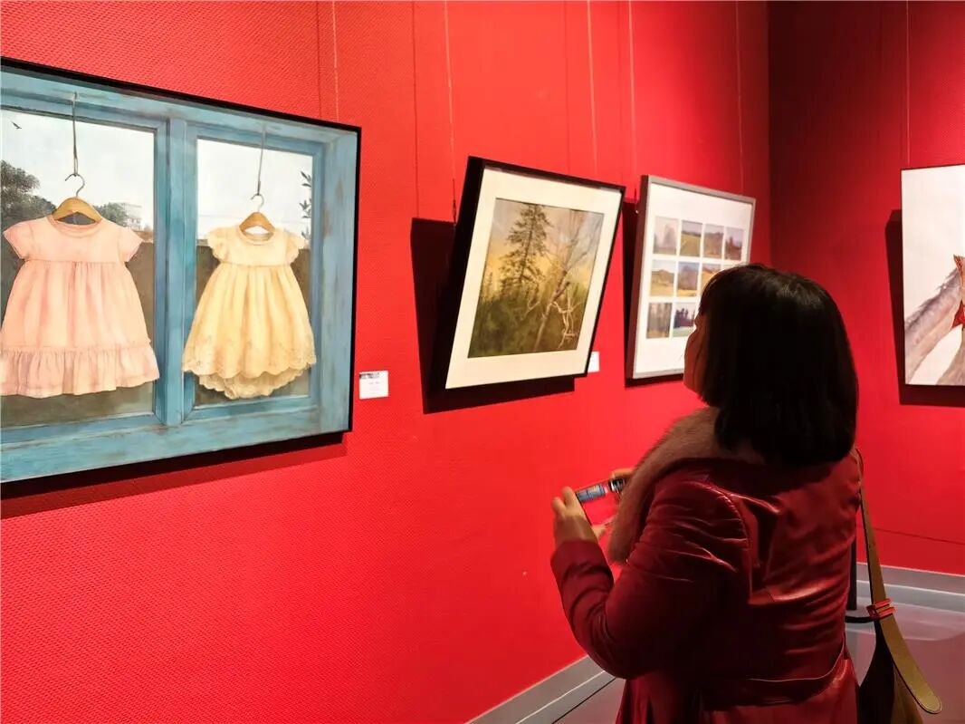 第二届内蒙古自治区水彩画双年展开展 第4张