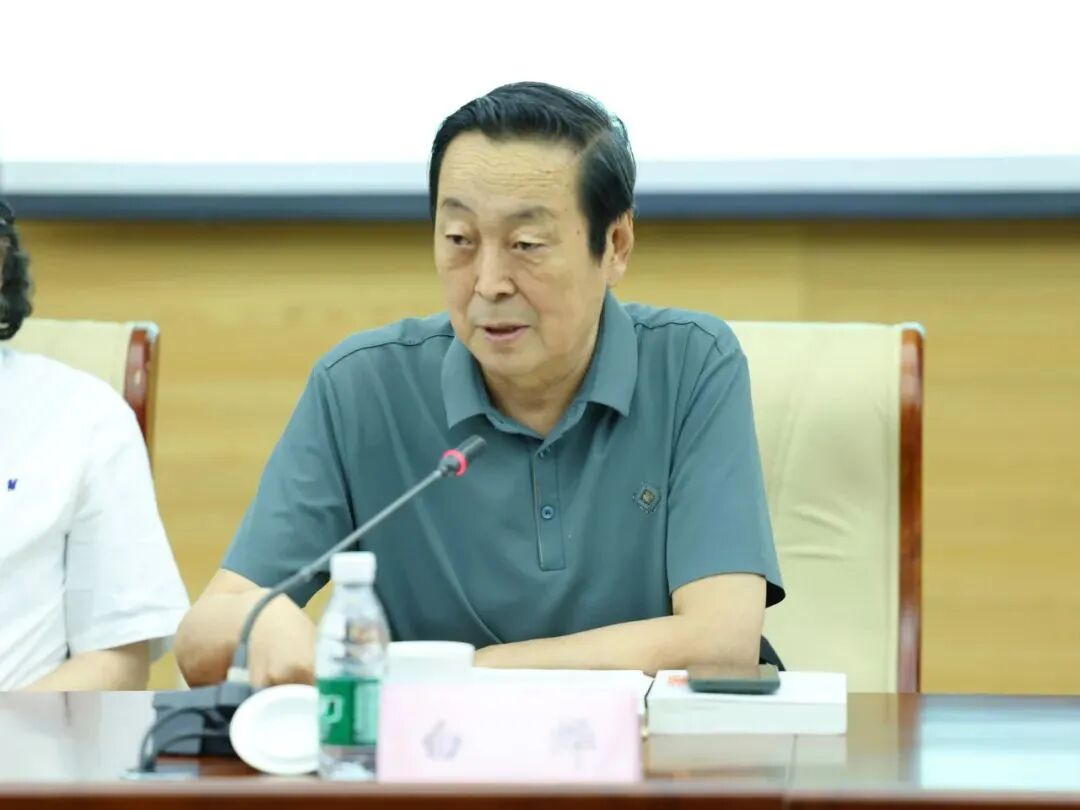 《草原十二骑手》新书发布暨内蒙古中青年作家作品研讨会在京举行 第9张