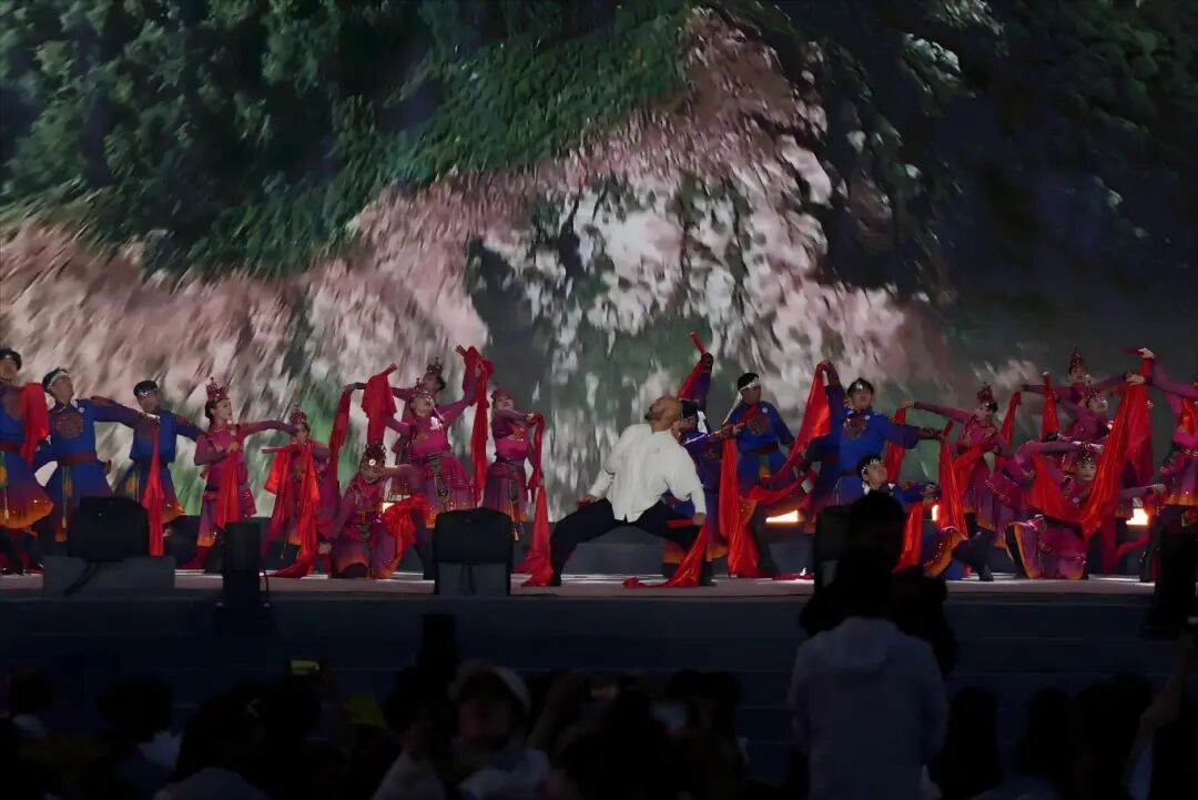 文艺评论 | 幸福村歌唱起来——评“村歌嘹亮” 2025年全国集中展演 第1张