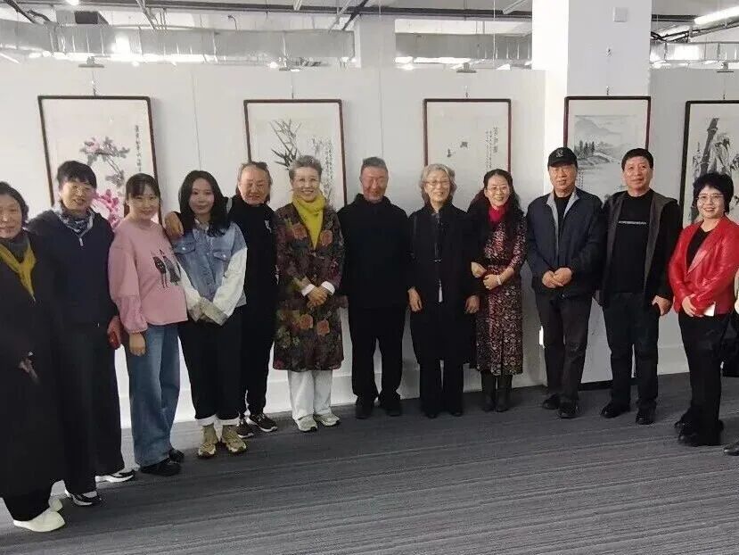 艺术名家齐聚东河 点评书画展共赏文化盛宴​ 第3张