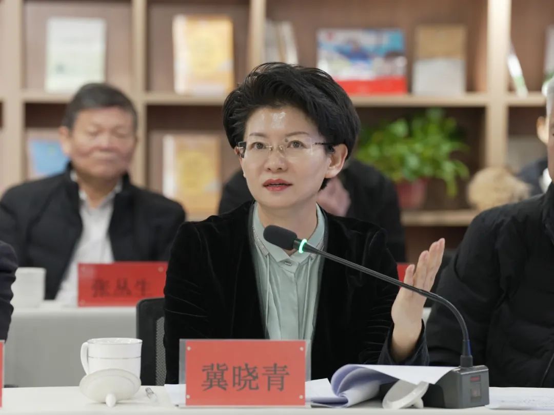 第十三届“骏马奖”内蒙古获奖作家翻译家座谈交流会在呼和浩特举办 第2张