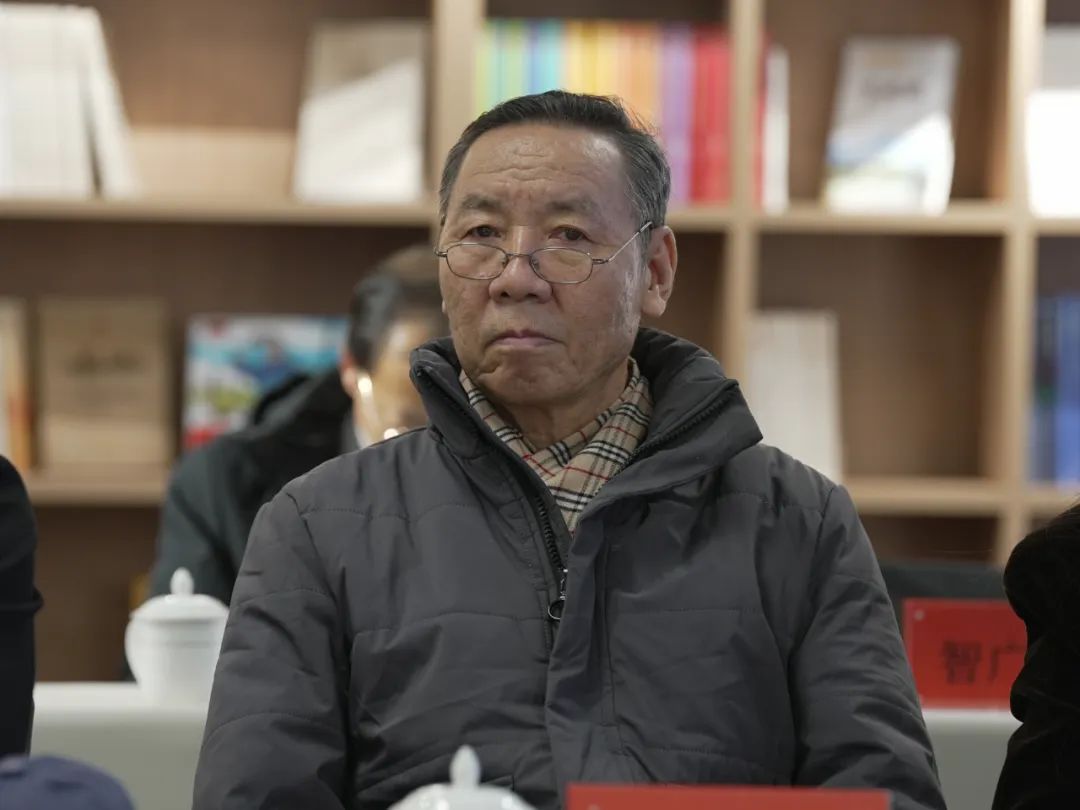 第十三届“骏马奖”内蒙古获奖作家翻译家座谈交流会在呼和浩特举办 第6张