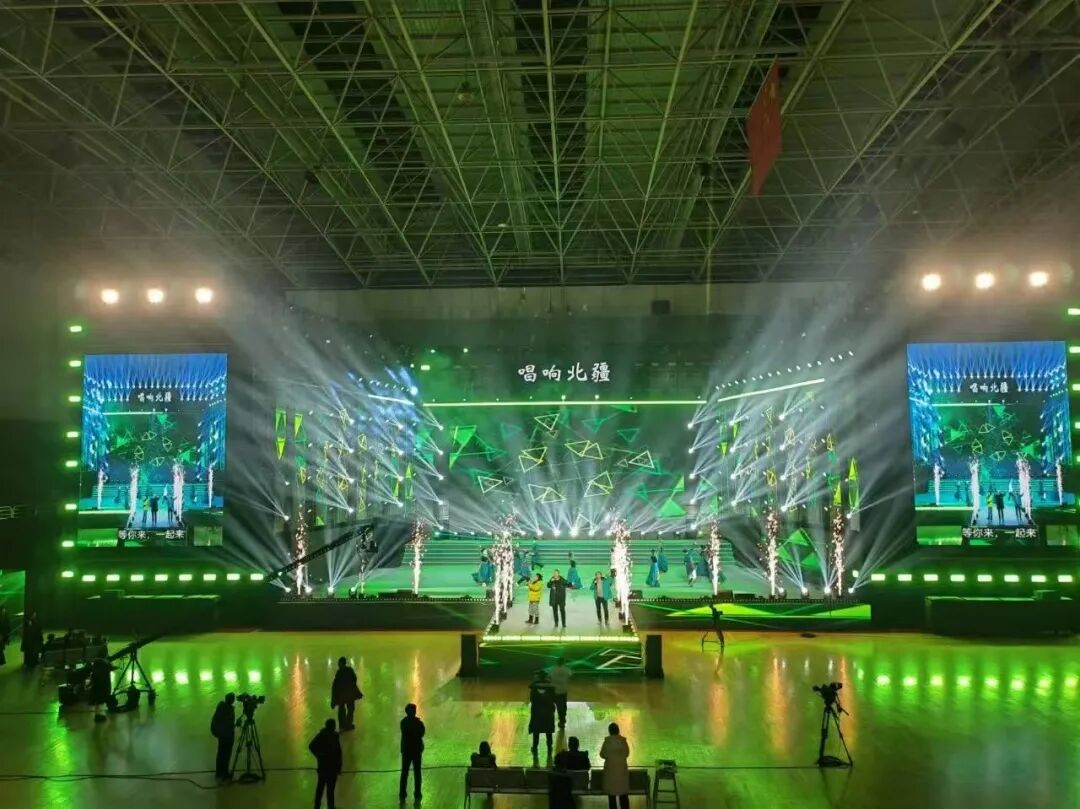 内蒙古新星新作演唱会第六场，彩排进行中…… 第1张