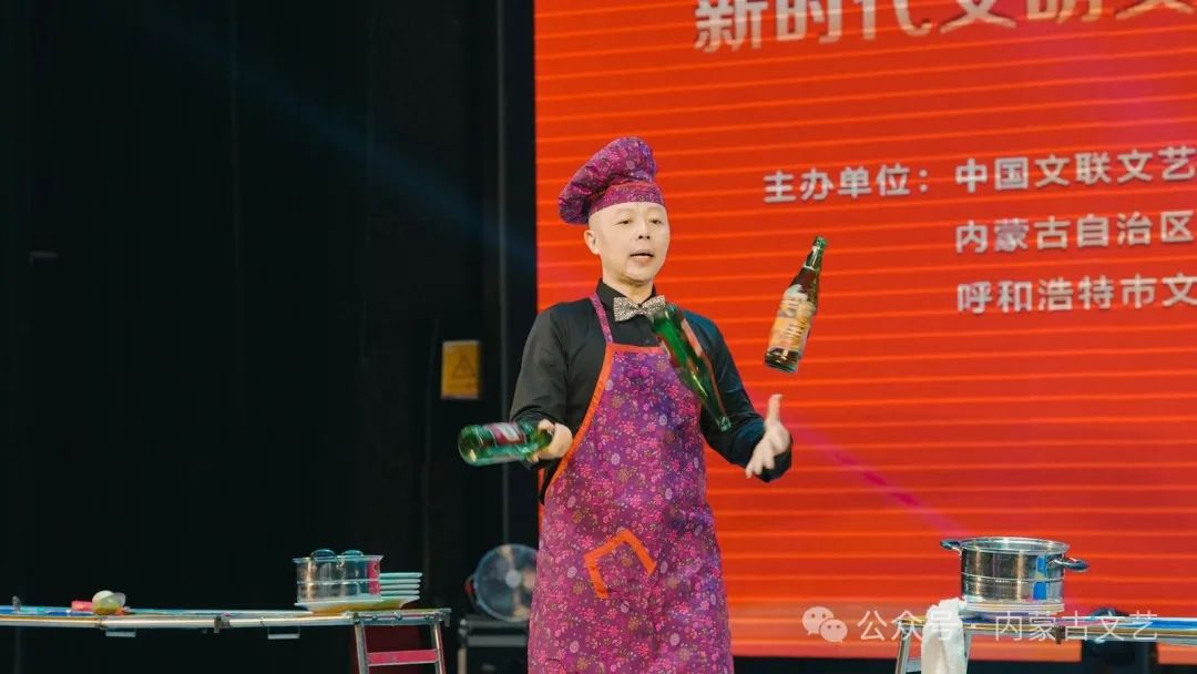 “与人民同行”——新时代文明实践文艺志愿服务走进玉泉区大南街街道大召社区 第14张